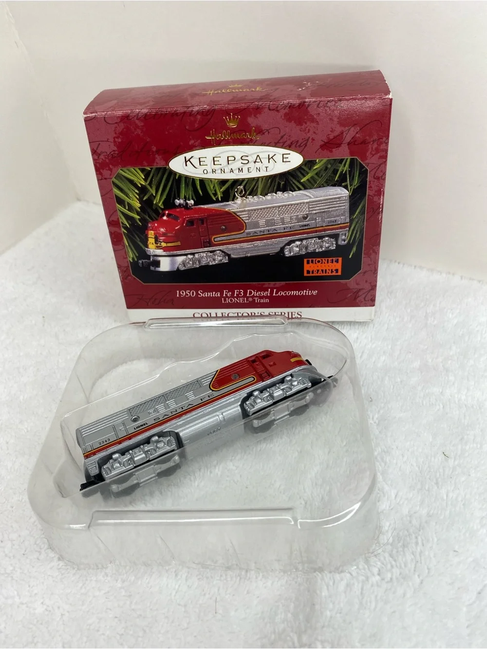 Hallmark Keepsake 1997 Lionel Train  1950 Santa Fe F3 Diesel Locomotive Ornament